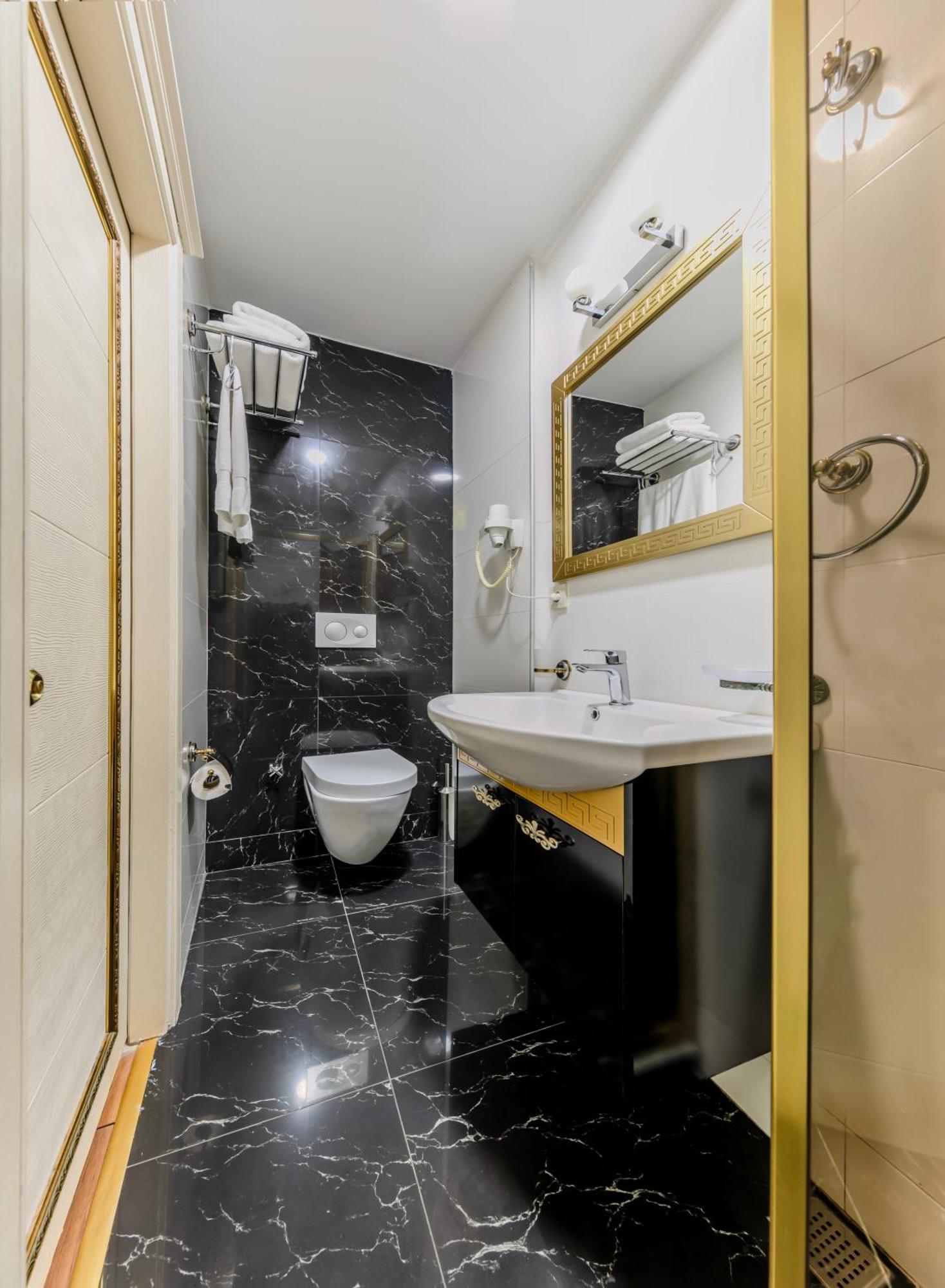 Lemis Suite Istanbul Exterior photo